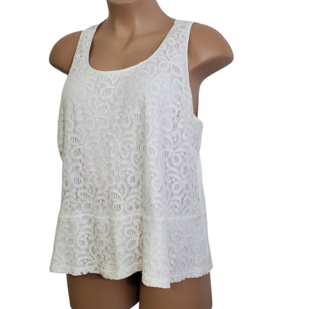 Lane Bryant White Sleeveless Lace Overlay Top Faux Zip Back ~ Pre-Owned Sz 26/28 - Picture 3 of 10